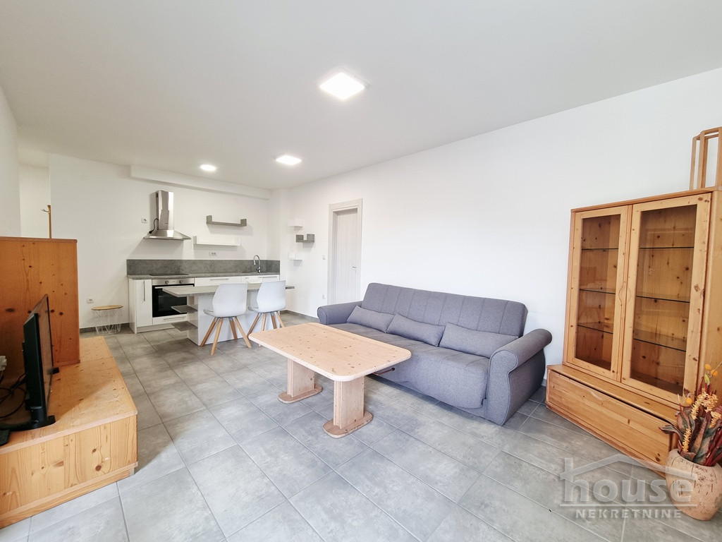 SALAJKA, NOVI SAD, 1063576