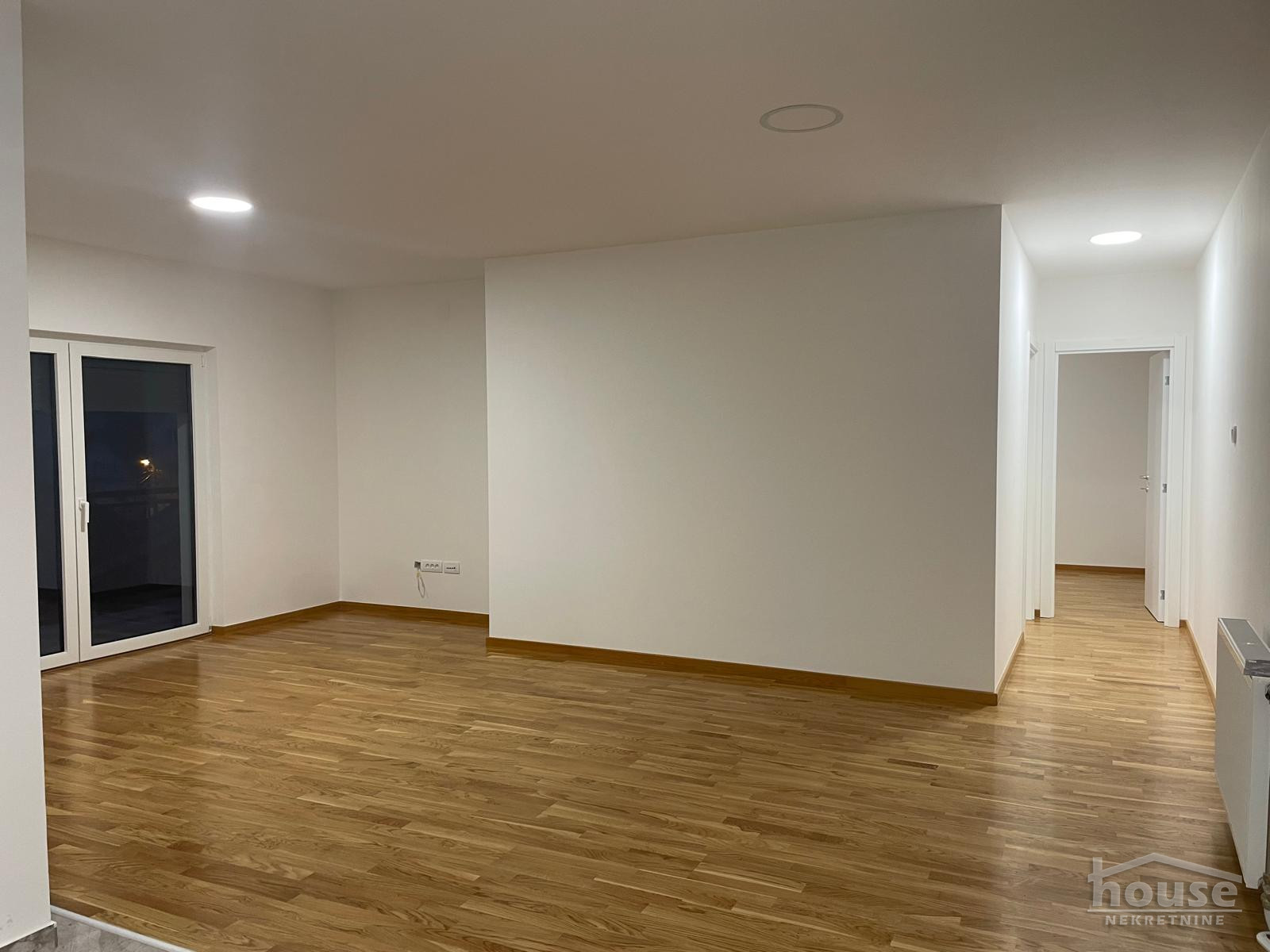 SALAJKA, NOVI SAD, 1063679